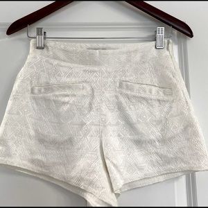 Lovers + Friends Textured High Rise Ivory Shorts Size Small